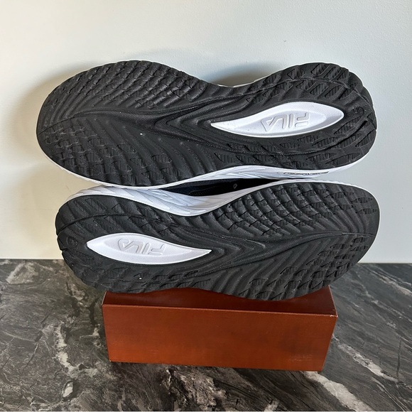 Fila Black Running Shoes - Picture 12 of 12